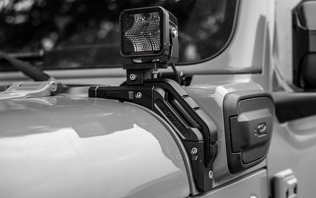 IRURI-Adjustable A-Pillar Light Mounting Brackets for Jeep Wrangler  - Dual Pod LED Light Holder & 45° Angle Adapter Kit (Pair)