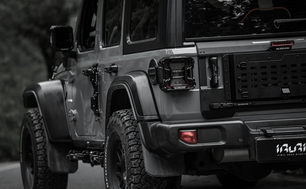 IRURI Taillight Guard Covers for Jeep Wrangler LED Tail Lights（a pair）