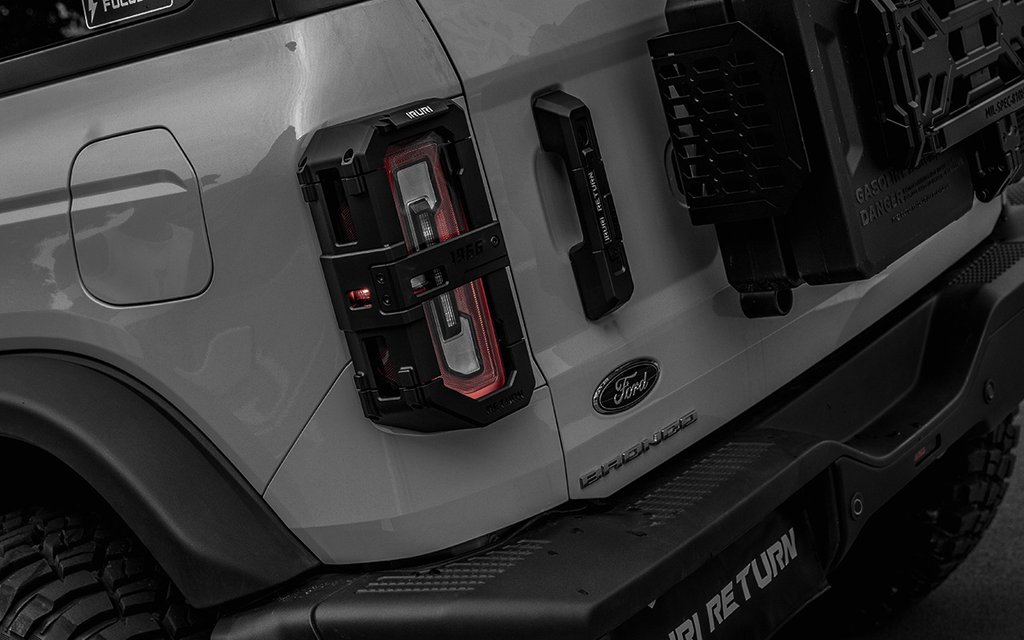 IRURI-RETURN Bronco Tail Light Guards(a pair）