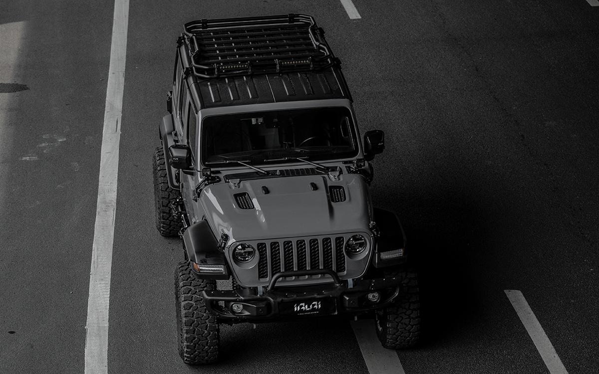 Upgrade your rig with the Dual Layer Roof Rack for Jeep Wrangler. Lightweight aluminum, aerodynamic design, and heavy-duty storage for JL/JL4XE/JL Rubicon