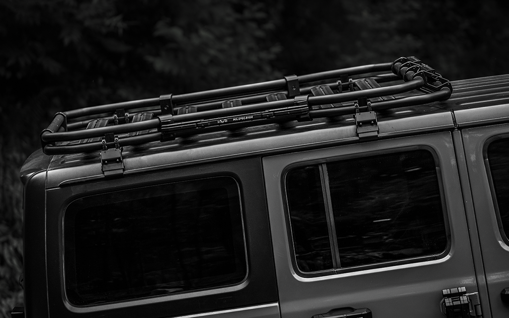 Upgrade your rig with the Dual Layer Roof Rack for Jeep Wrangler. Lightweight aluminum, aerodynamic design, and heavy-duty storage for JL/JL4XE/JL Rubicon