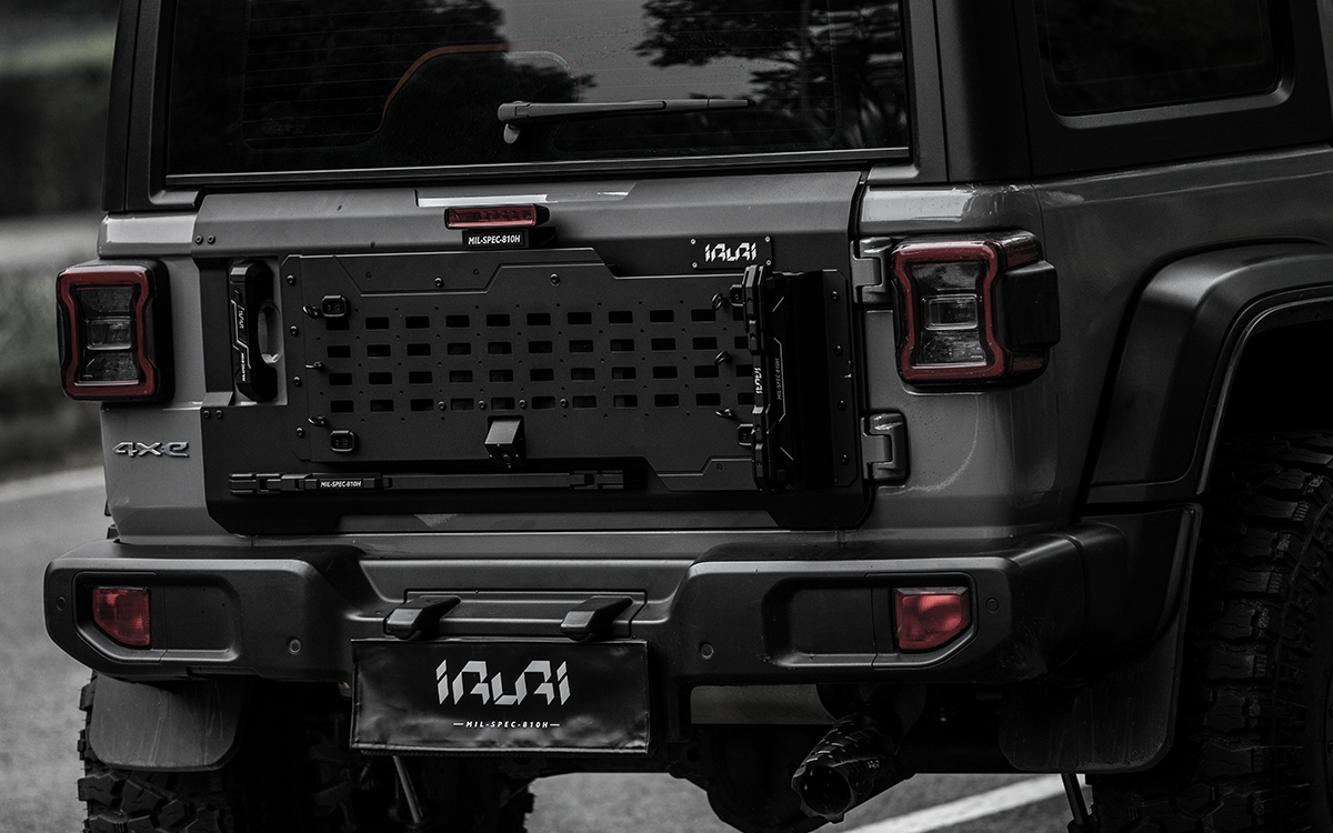 Upgrade your Jeep with the IRURI Rear Tailgate Expansion Panel. CNC aluminum gear rack for quick access and extra storage on overland trips.