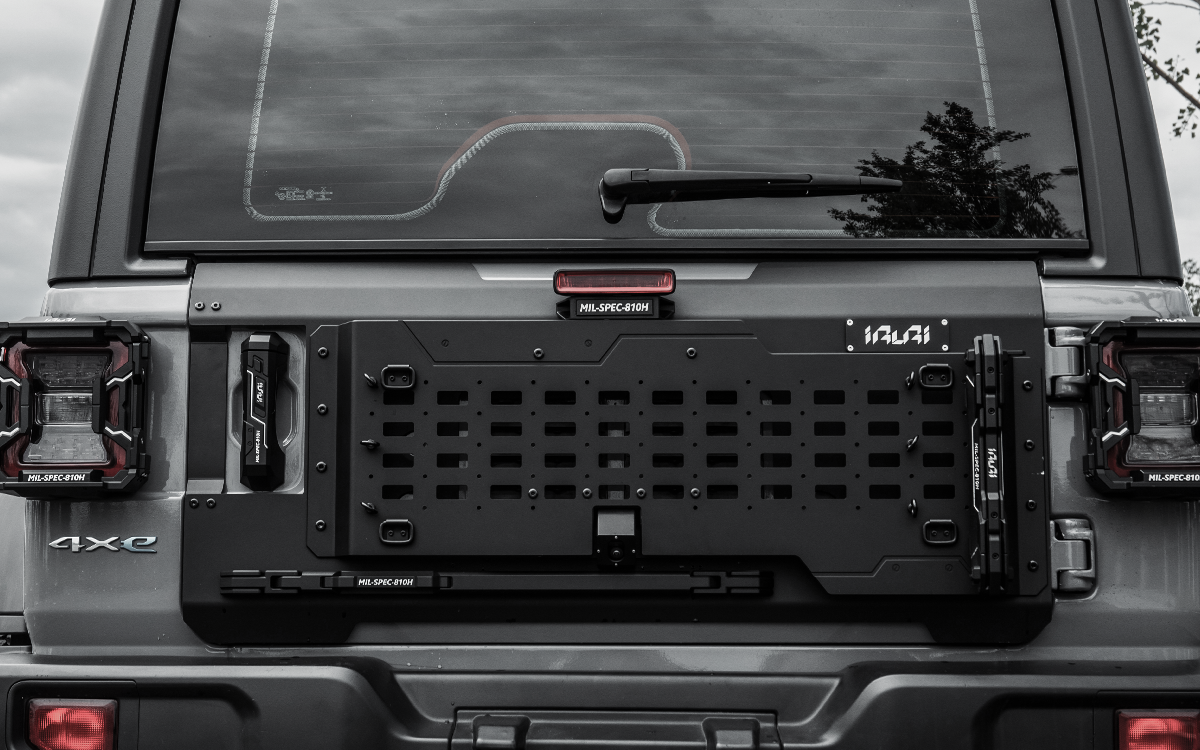 Upgrade your Jeep with the IRURI Rear Tailgate Expansion Panel. CNC aluminum gear rack for quick access and extra storage on overland trips.