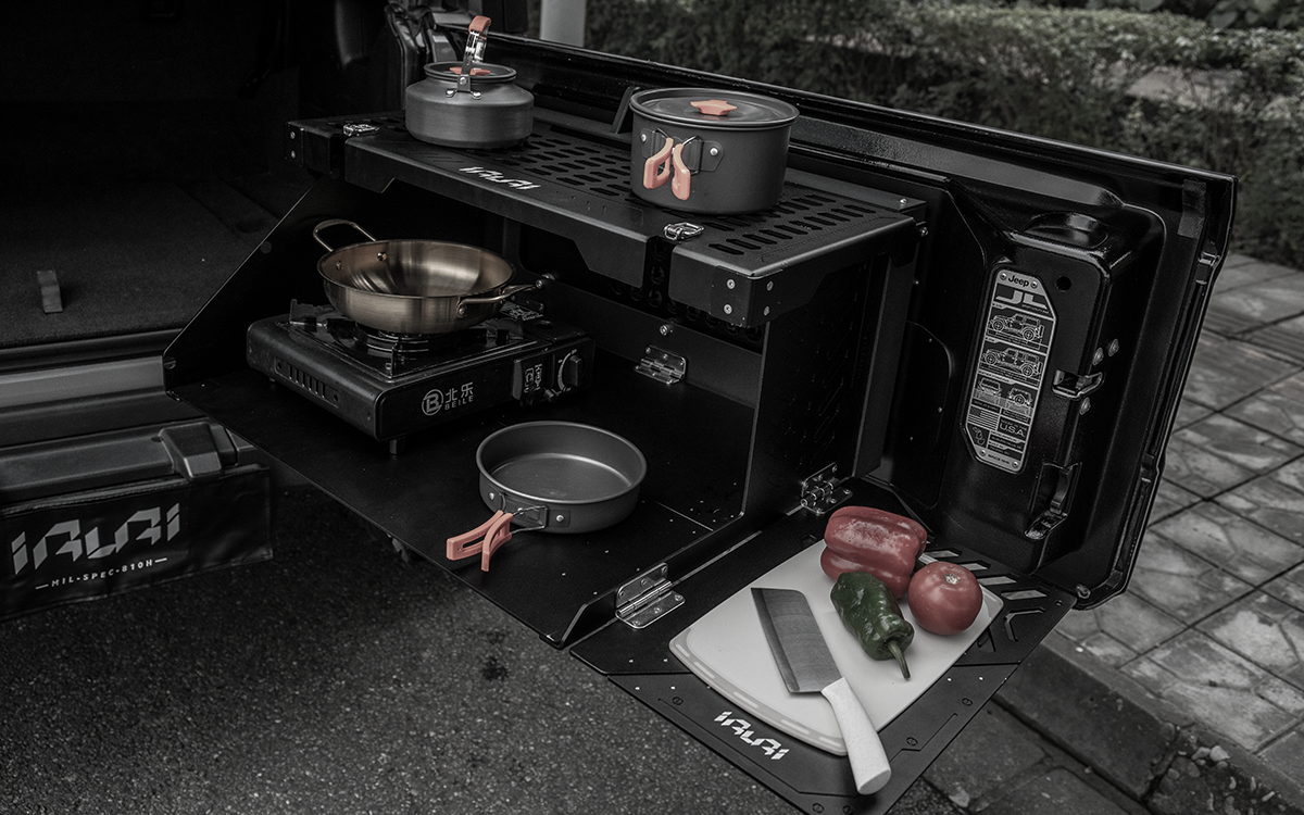 IRURI Rear Tailgate Multi-Function Platform for Jeep Wrangler