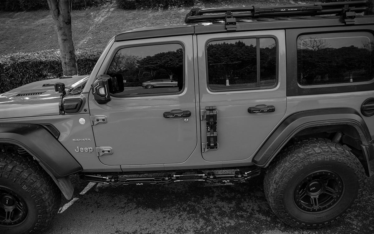 IRURI Adjustable Side Ladder for Jeep Wrangler