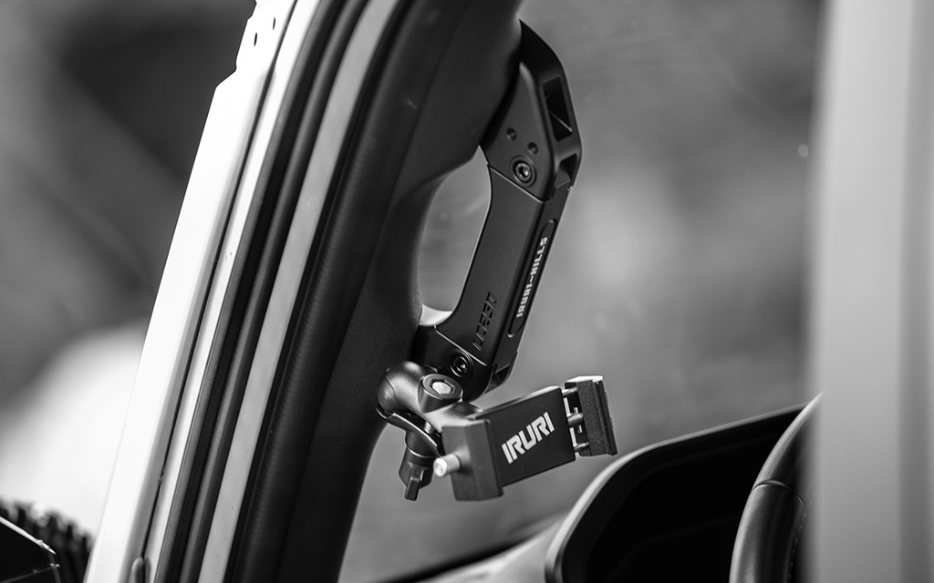 Upgrade your LC250 with IRURI A-Pillar Grab Handles. CNC Al-Mg alloy, low-profile design, and 6 expansion ports for gear mounting.