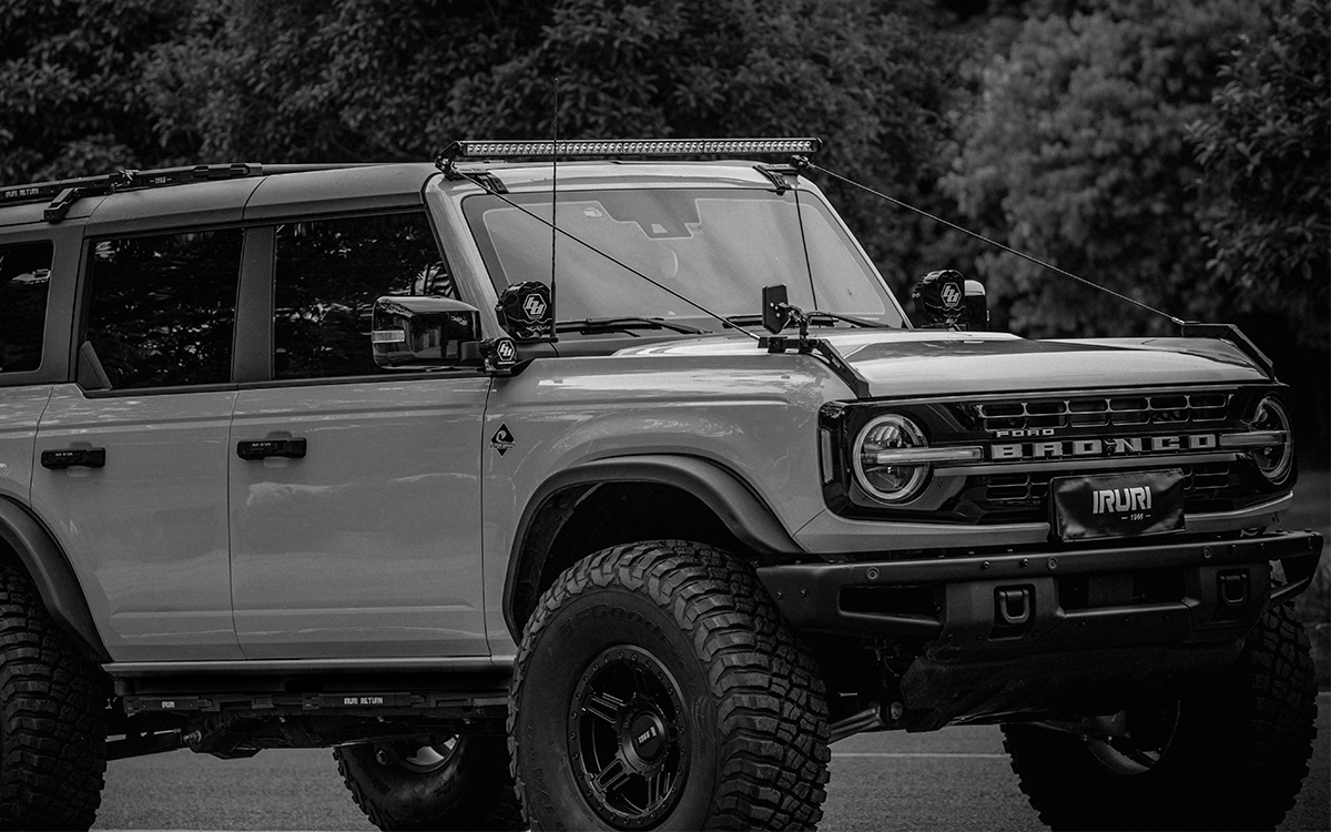 Upgrade your night ride. 2021-2026 Ford Bronco roof LED light bar mounting brackets. Heavy-duty, wind-noise reducing design. No-drill installation for 6th Gen.