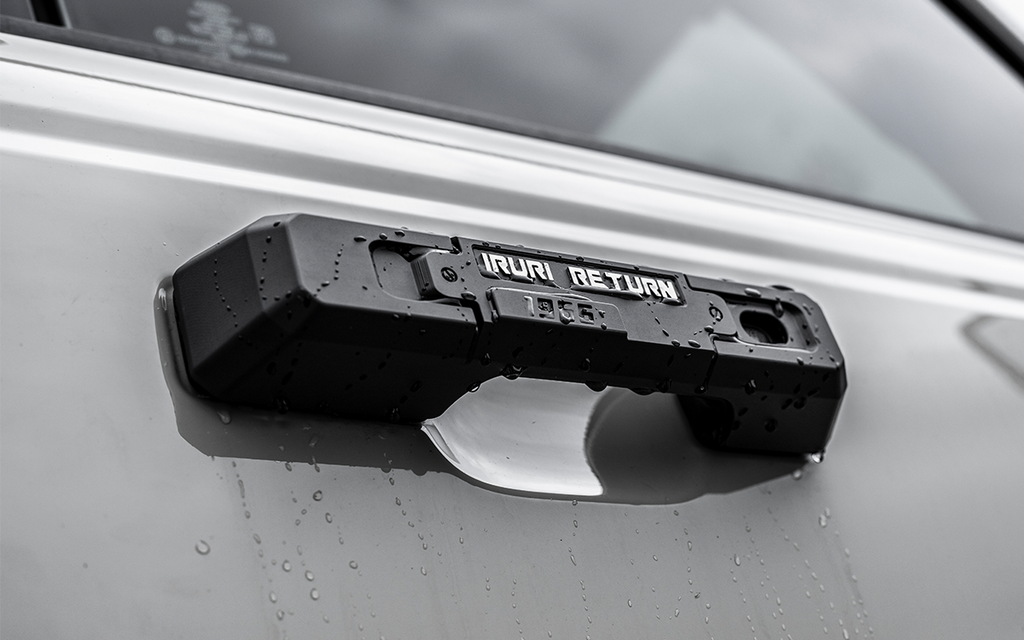 Easy DIY chrome delete. 2021-2026 Ford Bronco matte black door handle overlay covers. 5-piece set for 4-door models. Peel-and-stick, scratch-resistant.