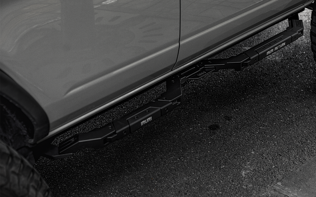 Easy entry for 2021-2026 Ford Bronco. Wide, non-slip full-length side steps for comfortable access. Durable, bolt-on running boards for daily driving.