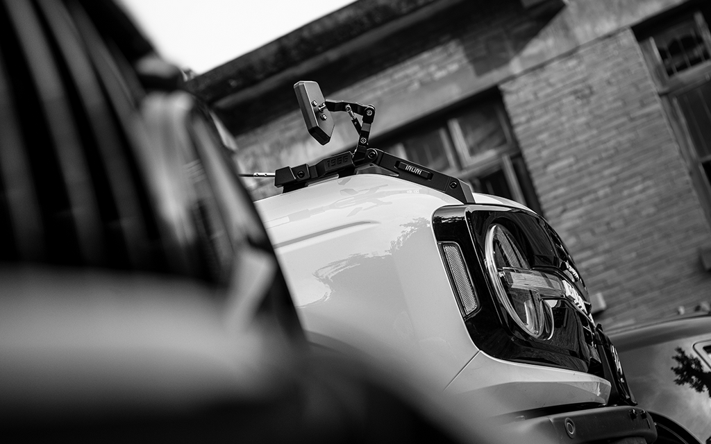 Ultimate trail protection. 2021-2026 Ford Bronco limb risers. Heavy-duty branch deflector cables protect your windshield and paint during deep forest off-roading.