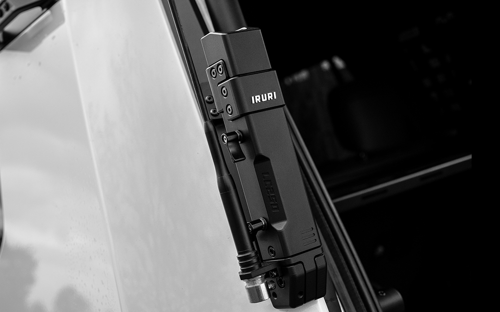 Fly your flag with pride. The IRURI-HILLS foldable mount for the GX550 features a quick-release mechanism and adjustable angle.