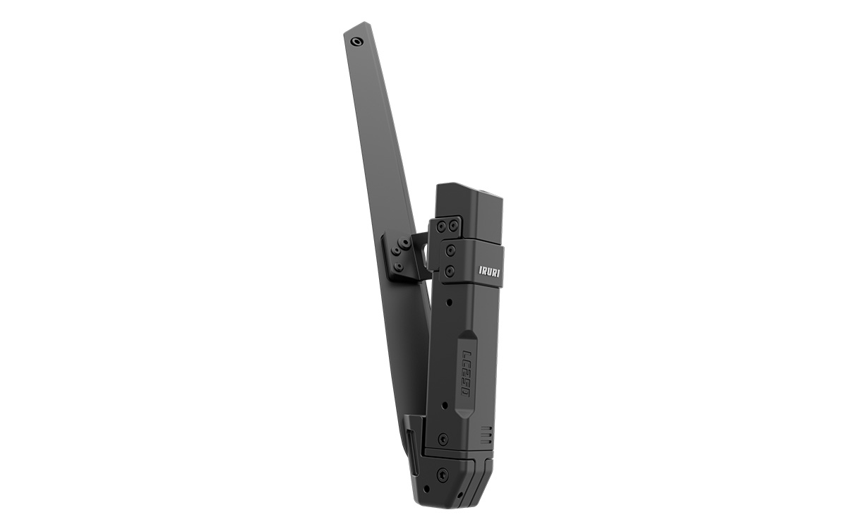 Fly your flag with pride. The IRURI-HILLS foldable mount for the GX550 features a quick-release mechanism and adjustable angle.