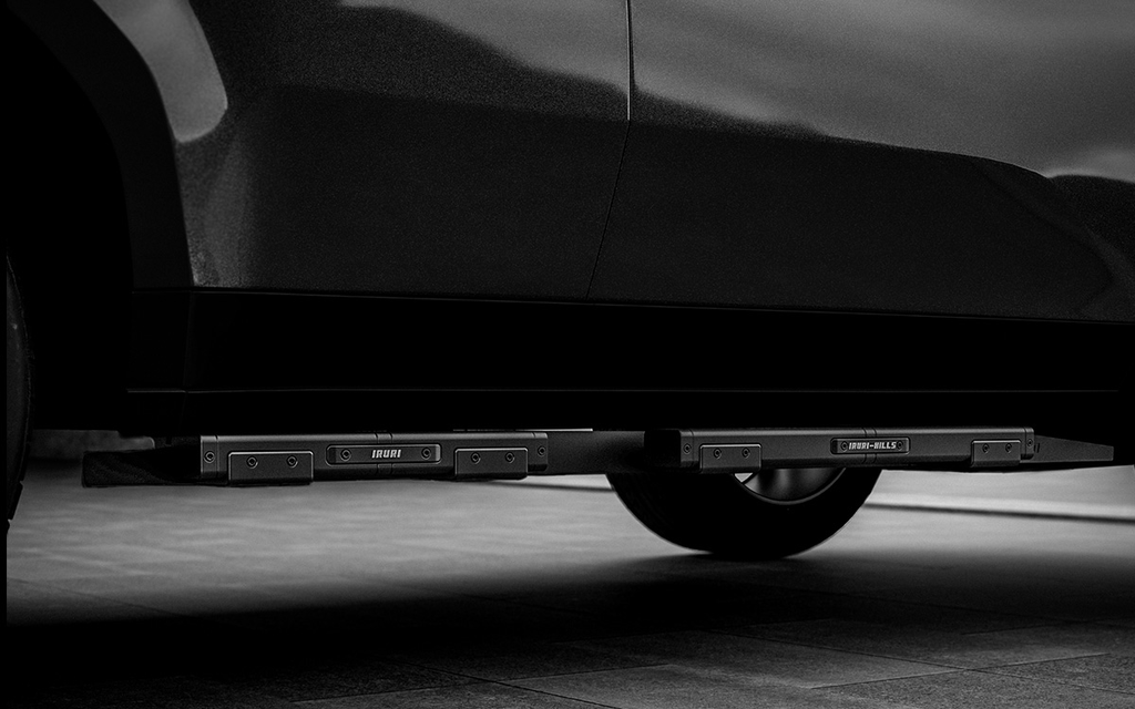 Upgrade with IRURI Modular Side Steps for LC250. CNC Al-Mg alloy, anti-slip, quick-release & modular repair. Rugged protection.